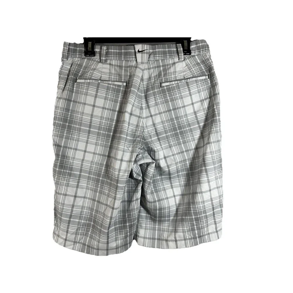 NIKE GOLF shorts 32 Medium DRI FIT Grey Gray white PLAID CHECK SWOOSH Pockets